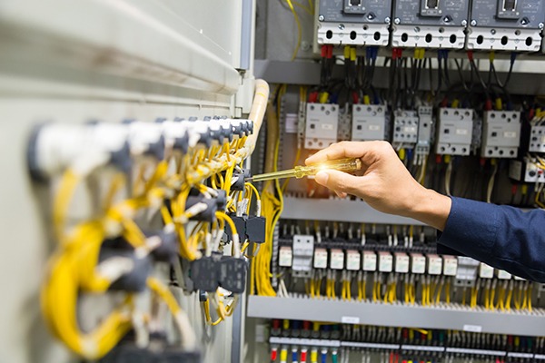 Servis in revizija elektroinštalcij